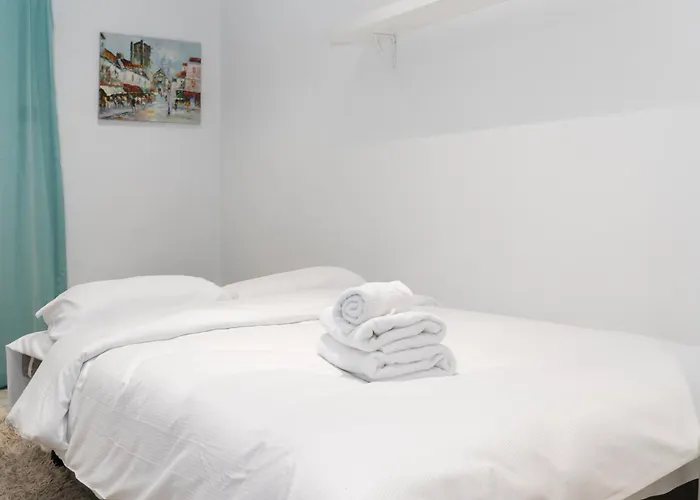 Daire Park Krakowski Homely With Garden By Bookinghost *